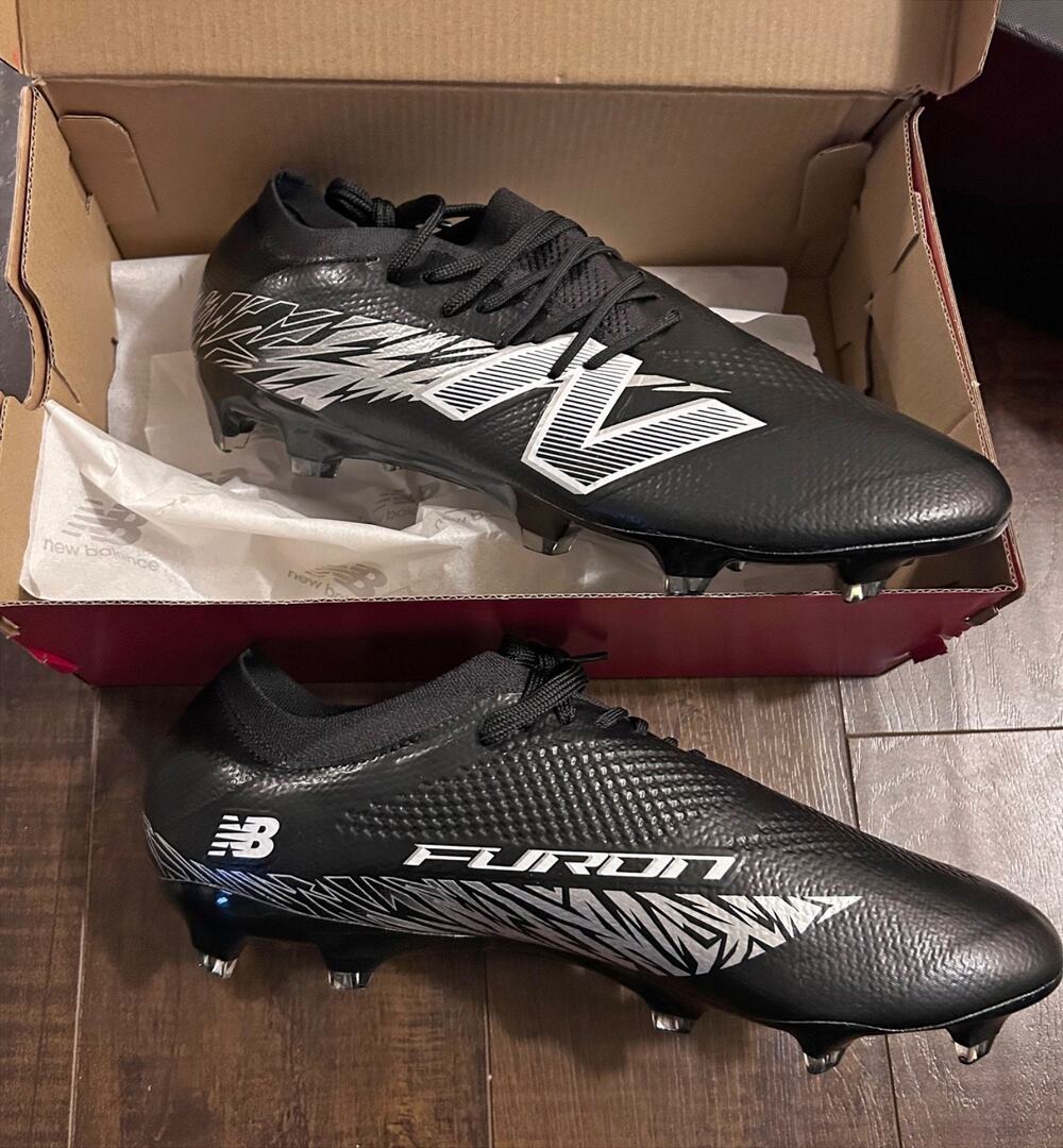 NIB! New Balance Unisex-Adult Furon Pro Fg V8 Cleats Shoes, Black & Silver